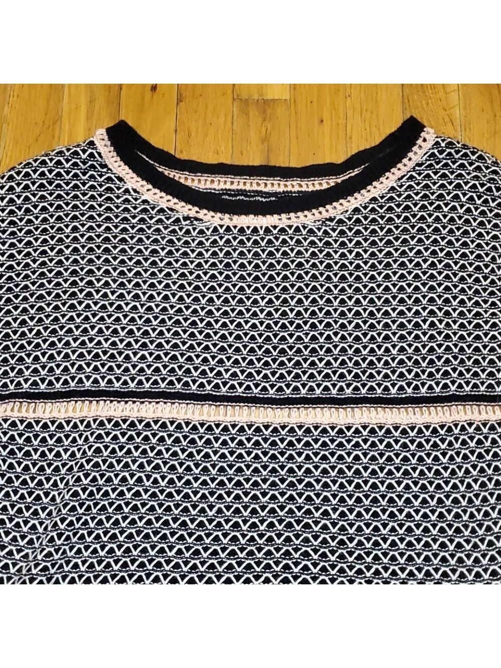 American eagle sweater size medium - Picture 2 of 4